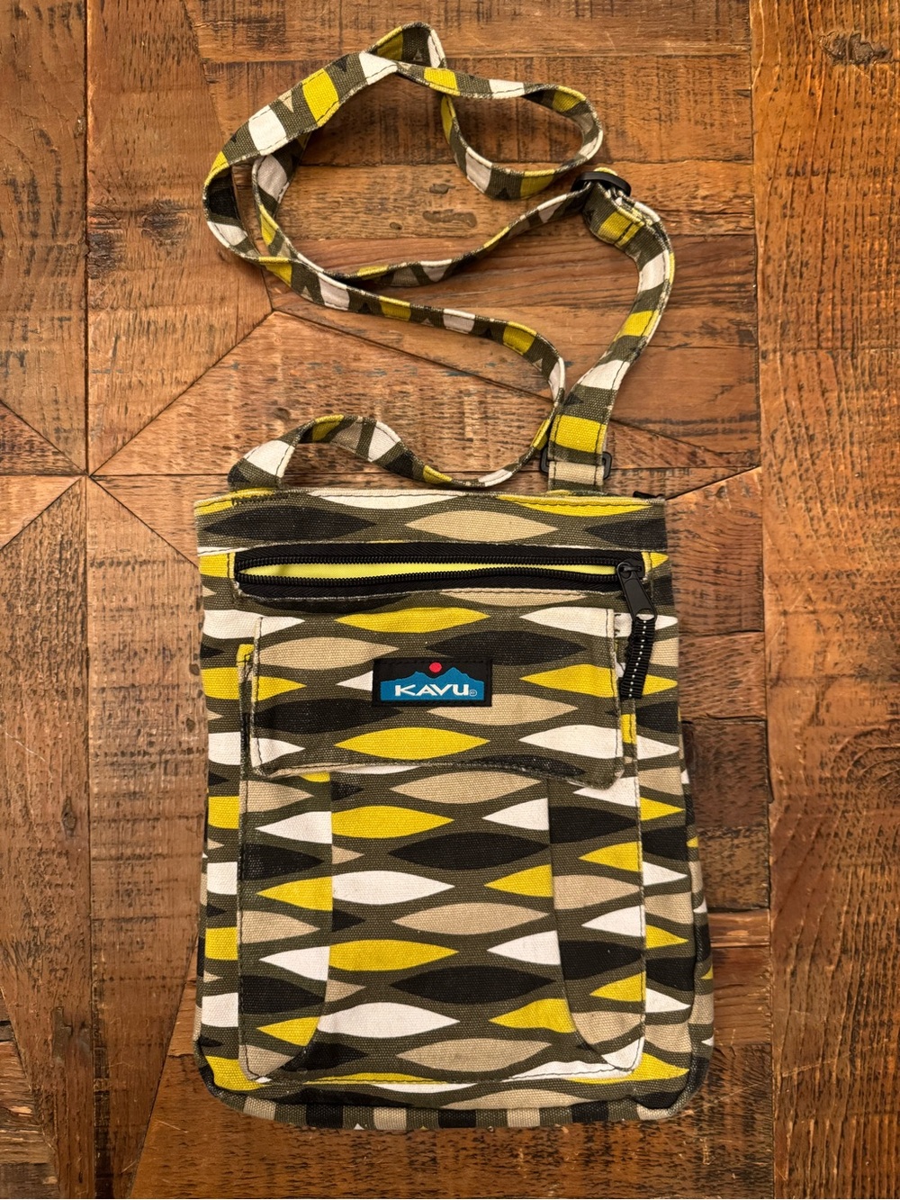 KAVU Women’s Crossbody Bag in Olive/Yellow Pattern